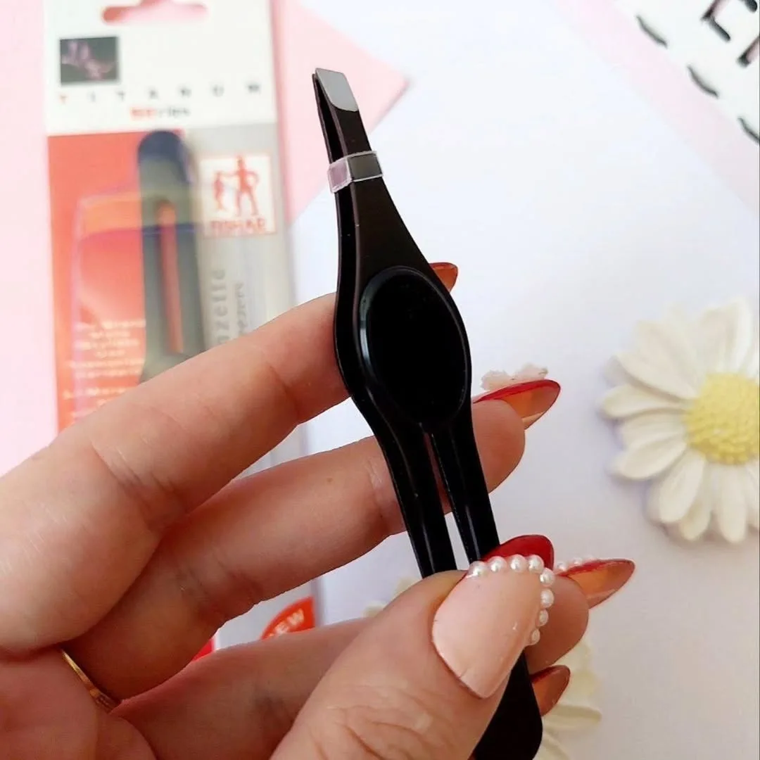 تصویر موچین ابرو 